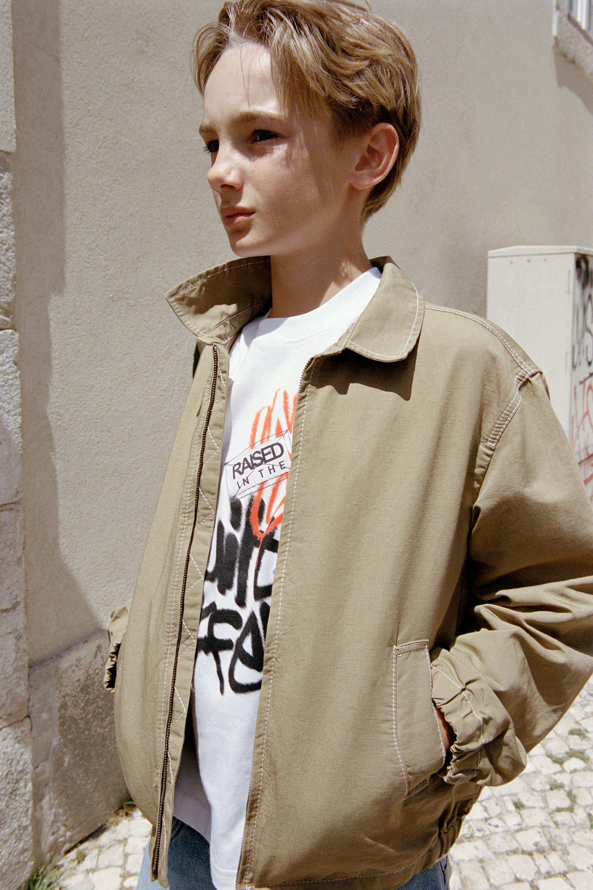 T-SHIRT À IMPRIMÉ GRAFFITI